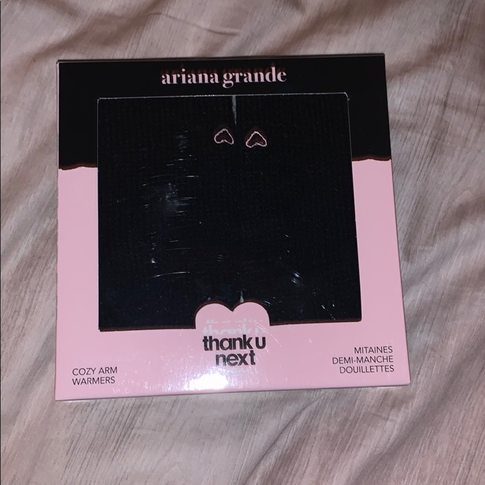 Ariana grande thank u, neat gloves